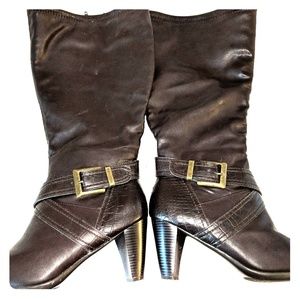 Woman's Wide Calf Boot
